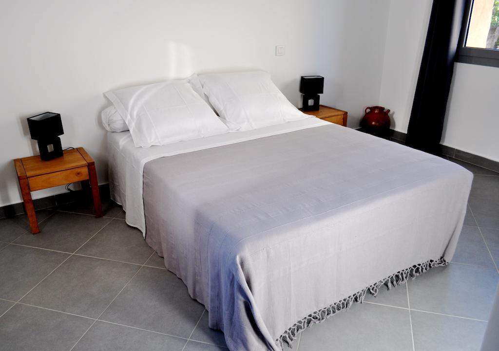 Chambres D'Hotes Villa Cardellini Aullene Room photo